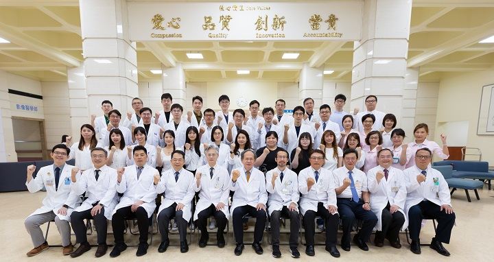 2024_10_29_泌尿醫學部-與院部長官合影_25.jpg