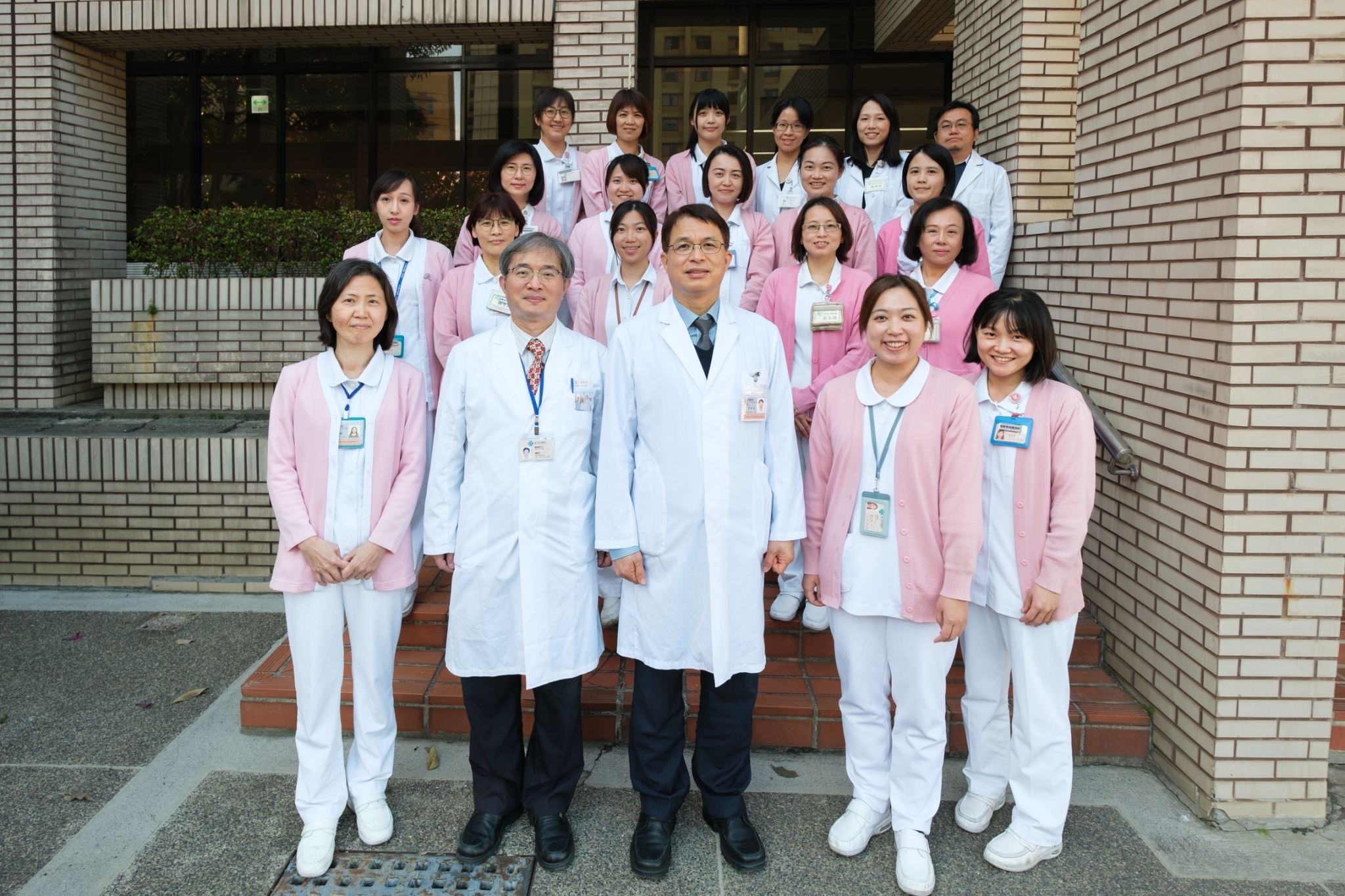 LINE_ALBUM_2024.02.01 腫瘤醫學中心合照_240306_1.jpg
