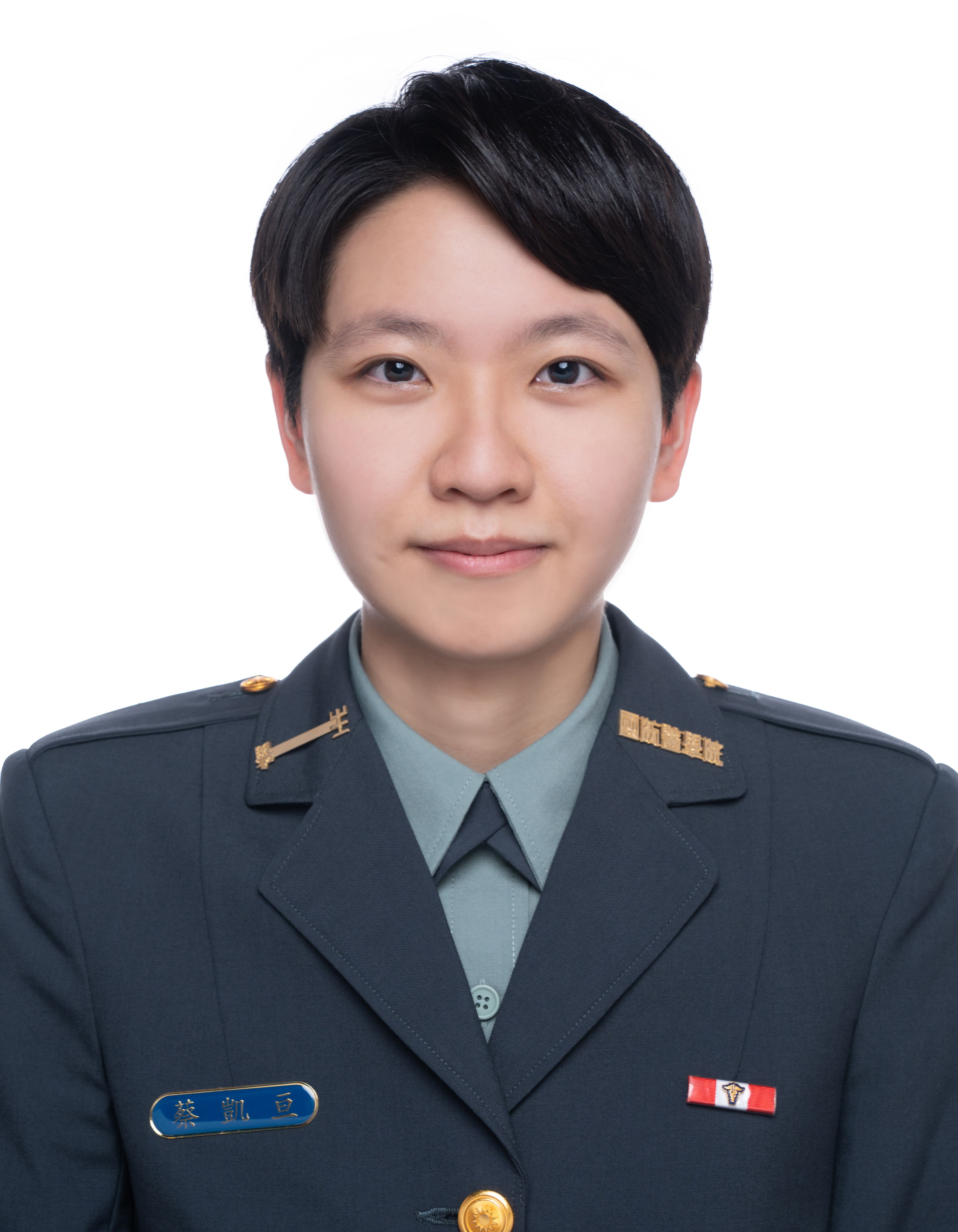蔡凱亘醫師.jpg