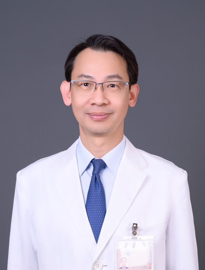 謝育整 主任.jpg