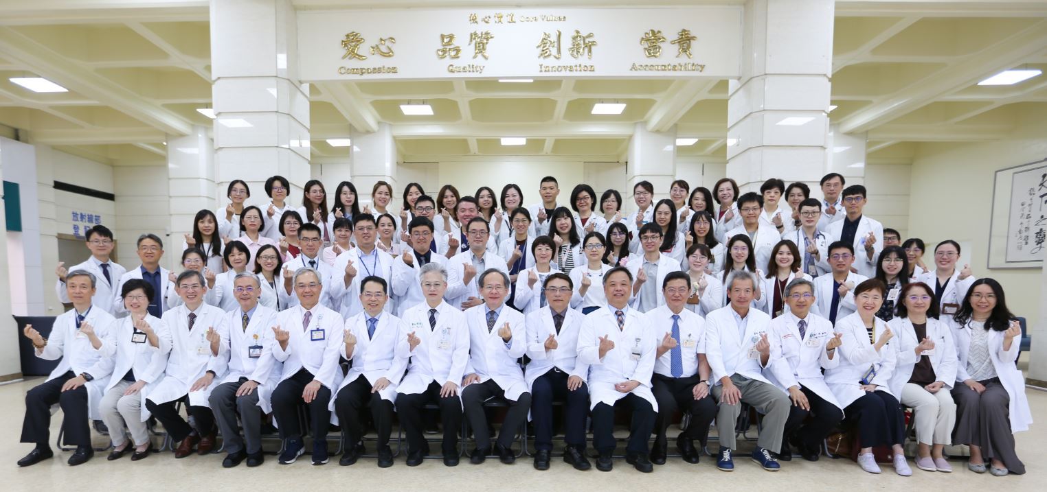 兒醫團體照.jpg